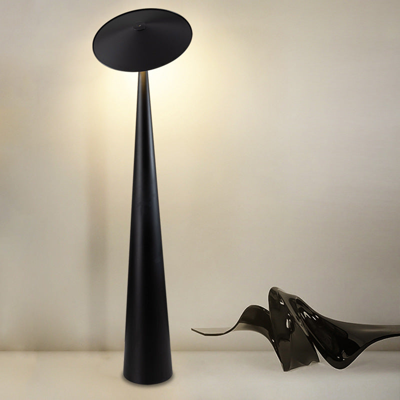 Moderne Architektonische Stehlampe