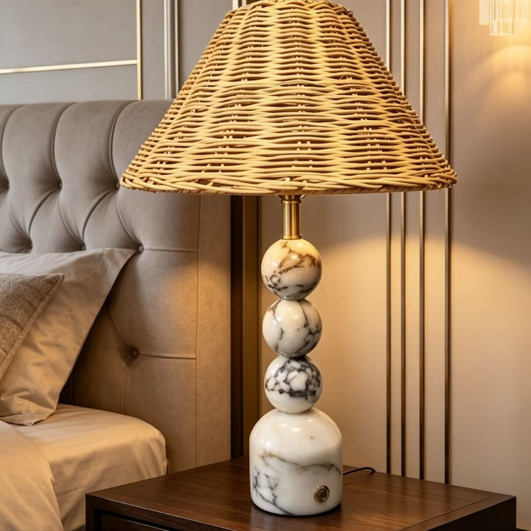 Künstlerische Marmor- und Rattan-Tischlampe