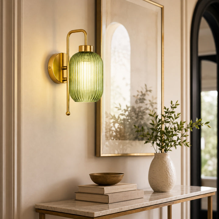 Elegante Glas-Wandleuchte mit verstellbarer Beleuchtung