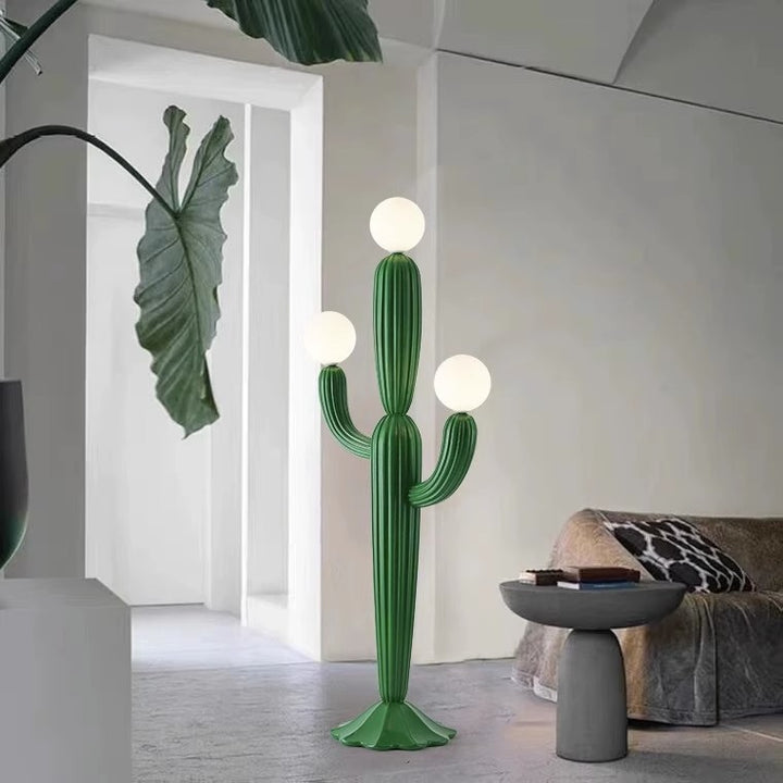 Kaktusförmige Stehlampe
