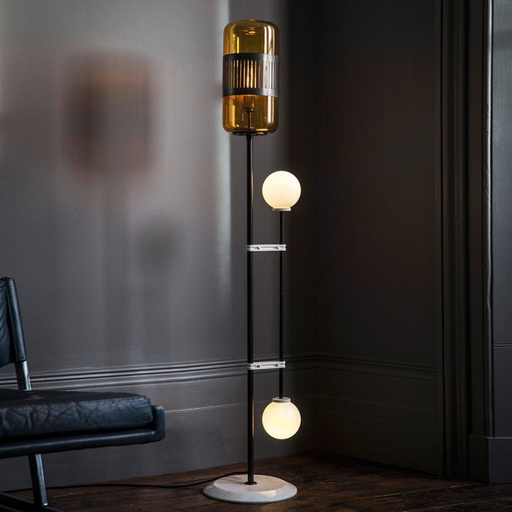 Moderne Statement Stehlampe