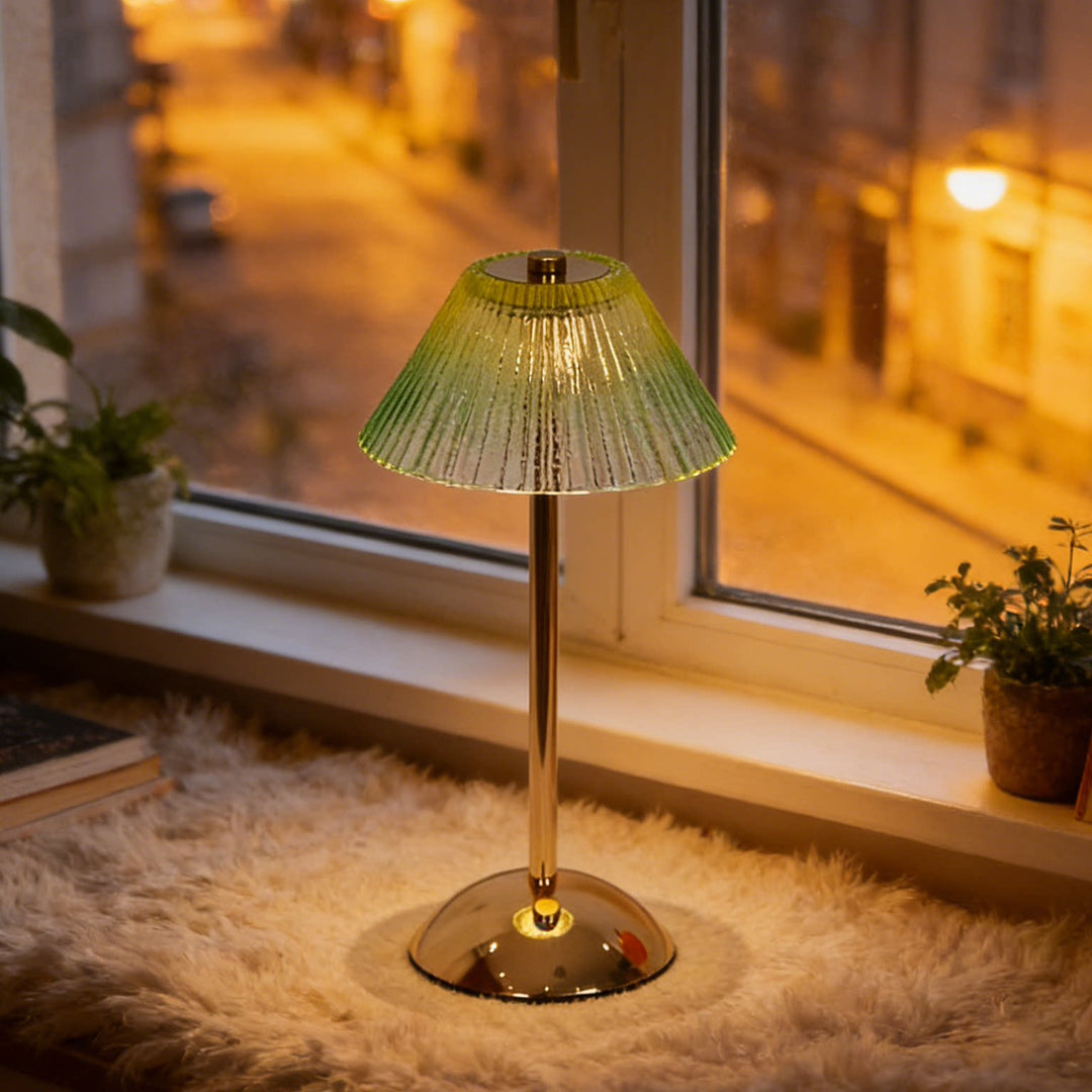 Rippenglas-Schirm Schreibtischlampe mit gebürstetem Messingstamm