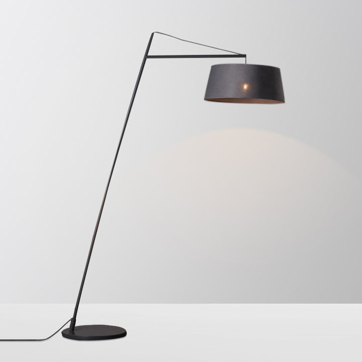 Moderne schwenkbare Stehlampe