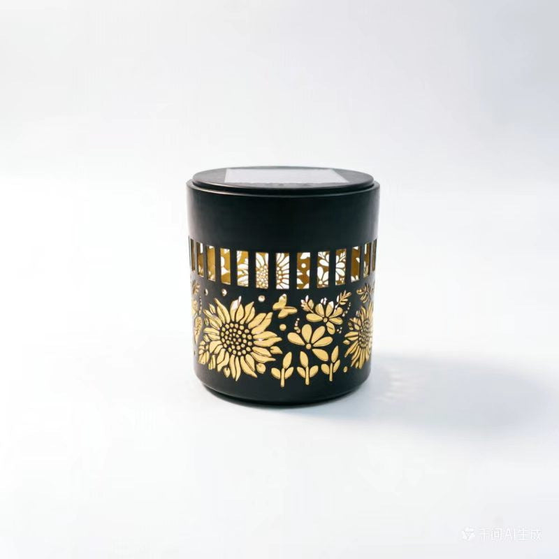 Dekorative filigrane Metall Teelichtlaterne mit reflektierendem Innenfutter