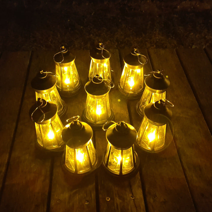 Vintage Metall Tischlaterne mit Warm LED Fee Lichterkette Wiederaufladbarer USB-Anschluss und Tragbare Hänkelampe