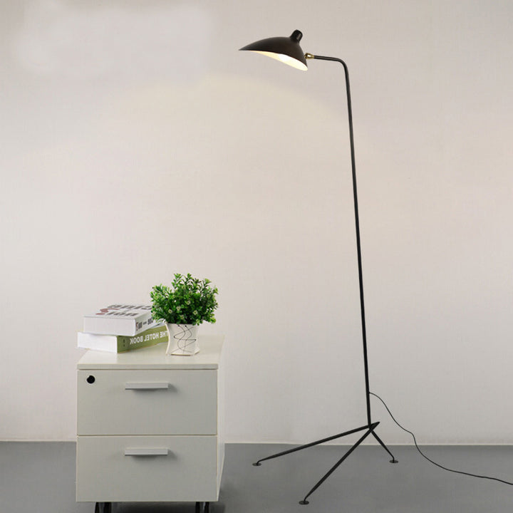 Moderne Tri-Head Stehlampe mit verstellbaren Armen