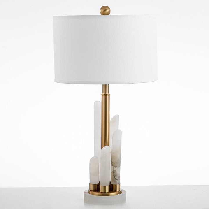 Moderne dekorative Tischlampe mit elegantem Steinfuß