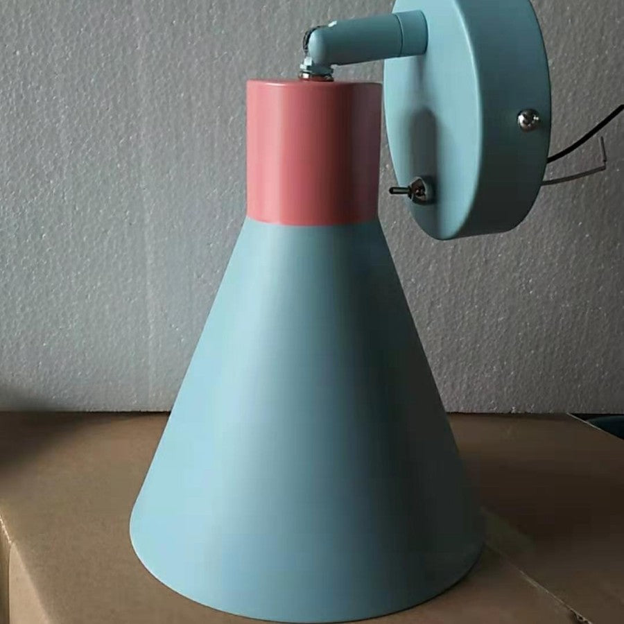 Verstellbare Mid-Century Kegel-Wandleuchte mit schwenkbarem Arm