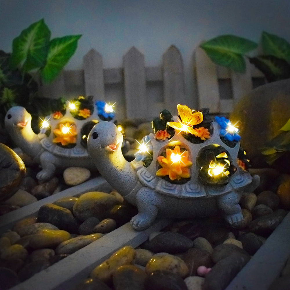 Solarbetriebene Gartenzwerg-Skulptur mit integrierten LED-Fairy Lights und Schildkröten-Topf