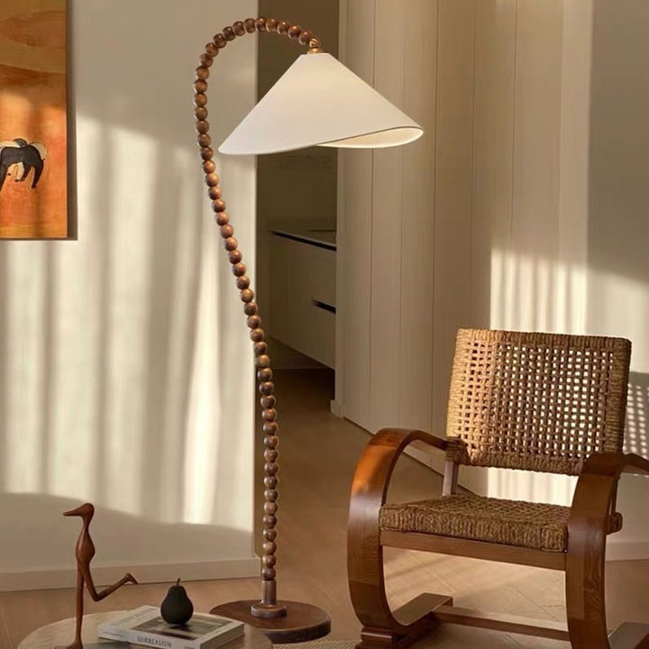 Kurvige zeitgenössische Stehlampe