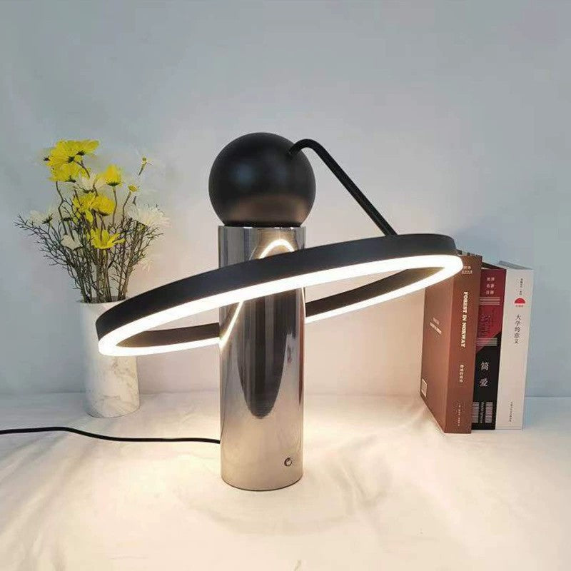 Moderne geometrische Tischlampe