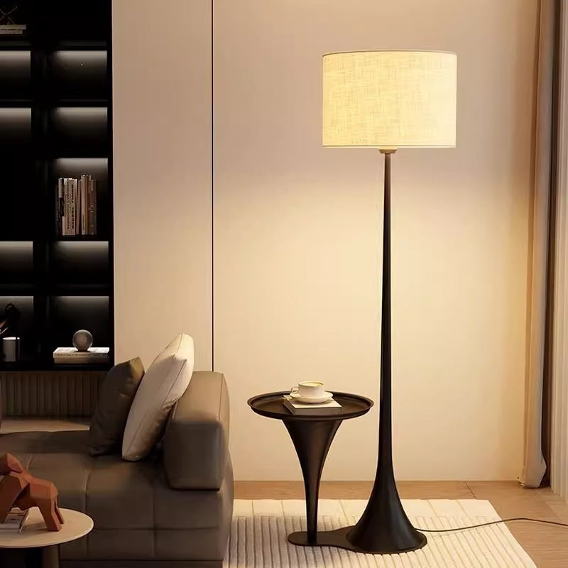 Moderne elegante Stehlampe
