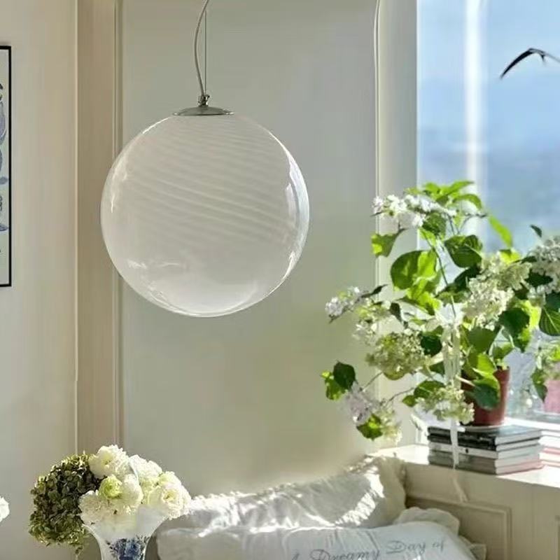 Elegante Skulpturale Pendelleuchte