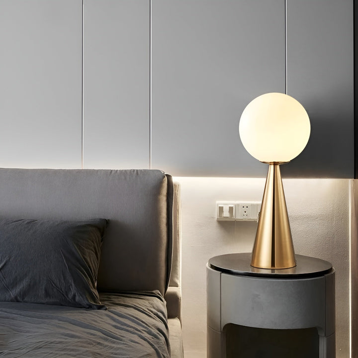Elegante Goldene Tischlampe - Luxuriöse Beleuchtung für Ihr Interieur