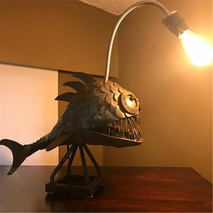 Retro Tischlampe Anglerfisch Licht mit Flexibler Lampenkopf Künstlerische Tischlampen für Zuhause Bar Café Heim Kunst Dekorative Ornamente