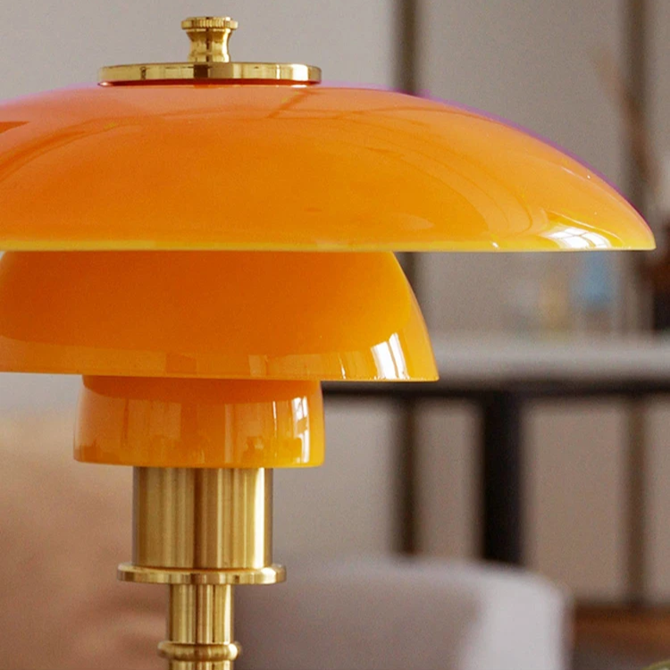 Skandinavische Designer Tischlampe Minimalistisch
