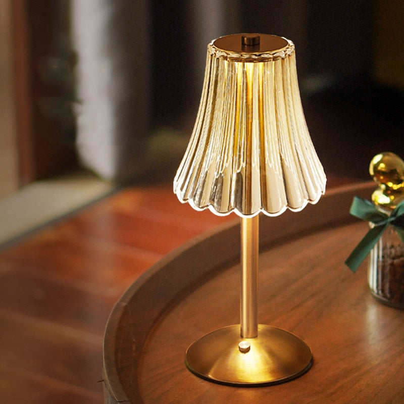 AuraLux – Luxuriöse goldene Kristall-Tae-Lampe mit Touch-Steuerung und Dimmae-LED-Beleuchtung