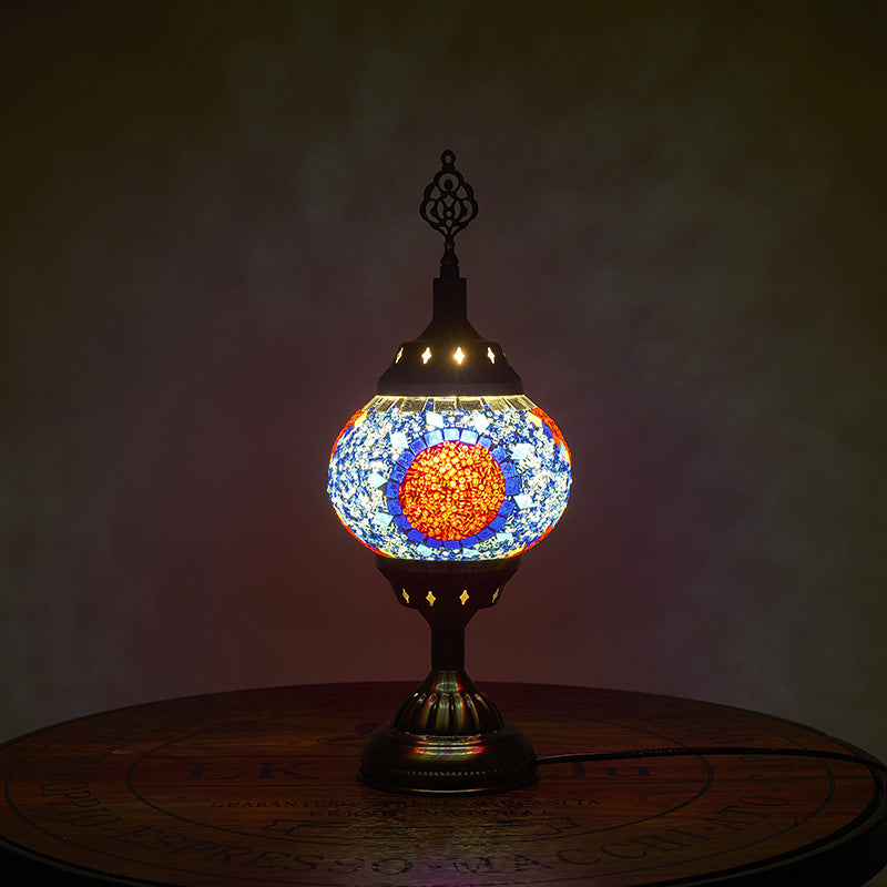 Traditionale Tiffany romantische ovale Eisen emaillierte 1-Licht Tischlampe für das Schlafzimmer