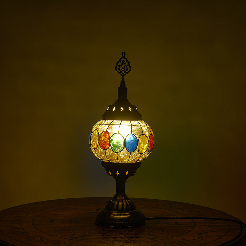 Traditionale Tiffany romantische ovale Eisen emaillierte 1-Licht Tischlampe für das Schlafzimmer