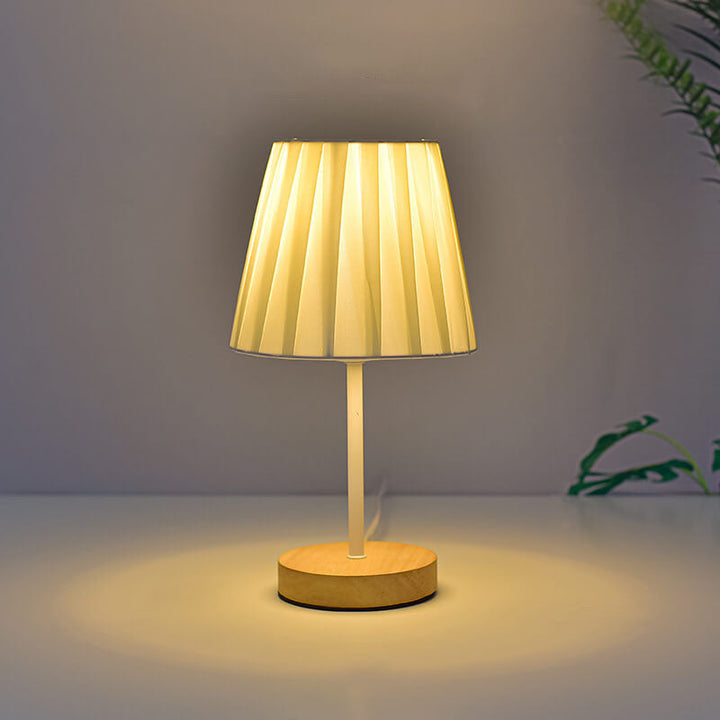 Nordic Vintage Stoffkegel Massivholz LED Tischlampe