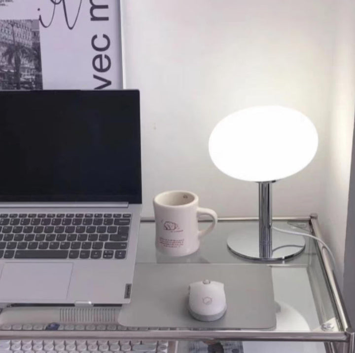 SérénitéMagique - Elegante beige Tischlampe für Ambientebeleuchtung