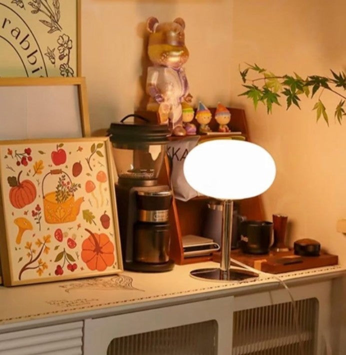 SérénitéMagique - Elegante beige Tischlampe für Ambientebeleuchtung