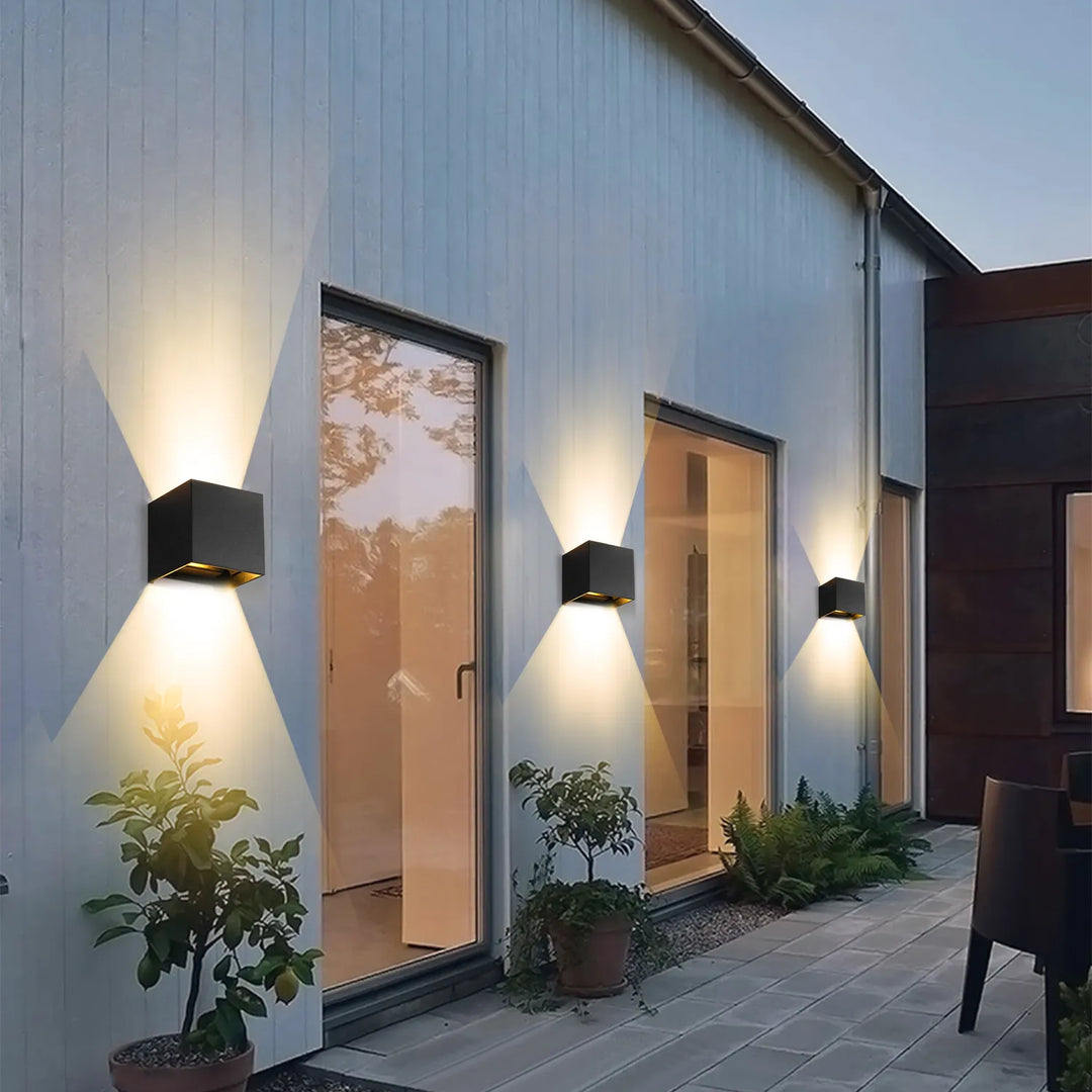 GlowCube LED Wandlicht | Einstellbare Helligkeit & Kabelloses Design für Zuhause/Büro