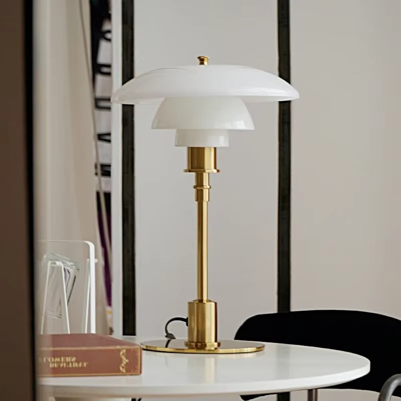 Skandinavische Designer Tischlampe Minimalistisch