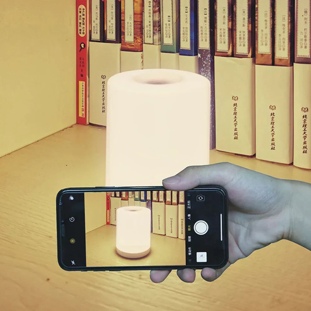 Dimmable LED Tischlampe mit USB-Anschluss - GlowEase