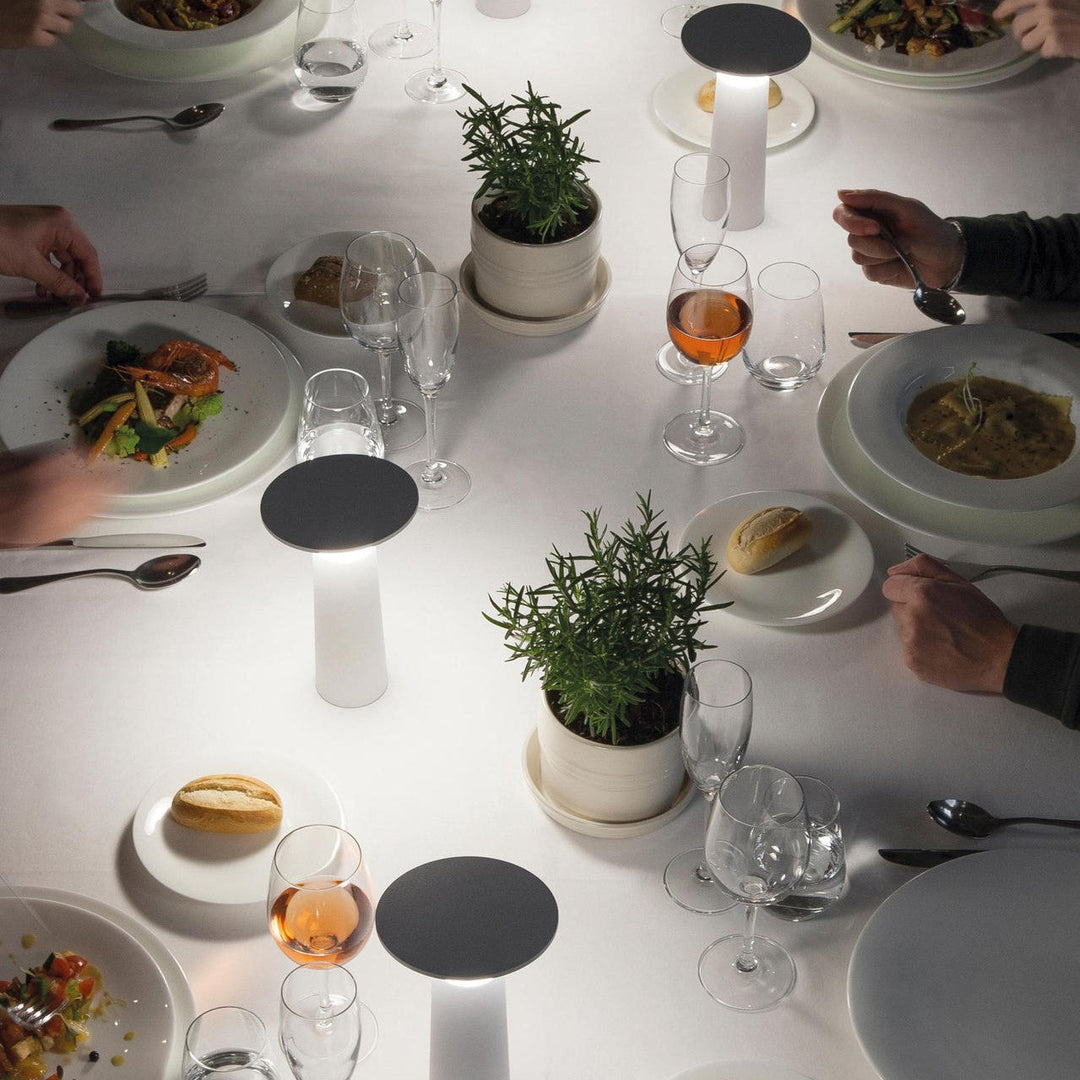 InfiNight - Moderne Tischlampe mit Touchsensor | Dimmbarer Helligkeit