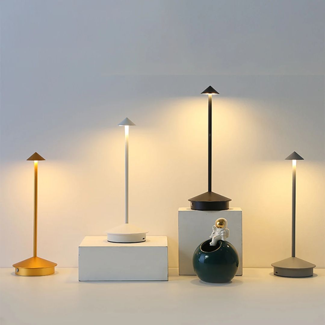 Robyn Arrow LED Tischlampe