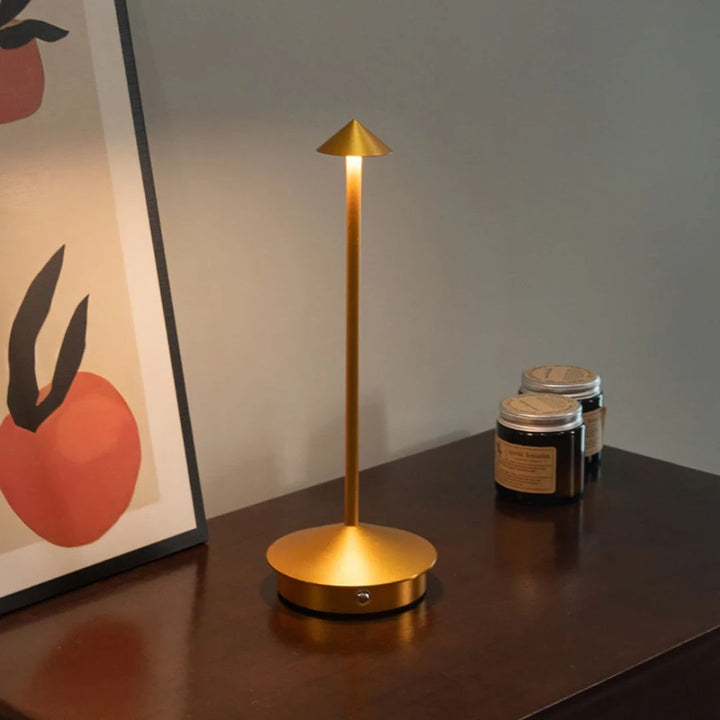 Robyn Arrow LED Tischlampe