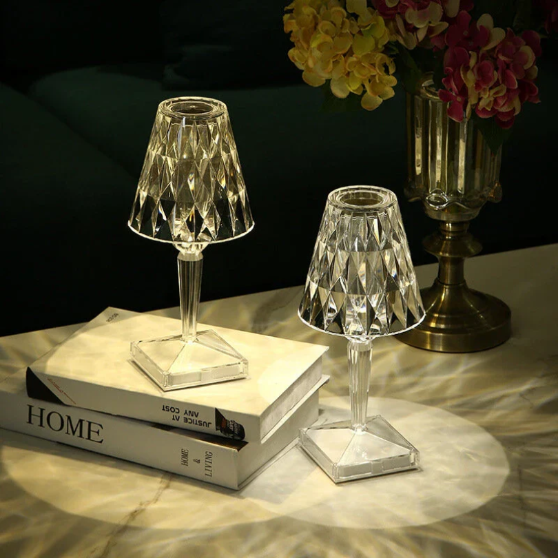 Chic Tischlampe mit Kristalldesign - CrystalLuxe