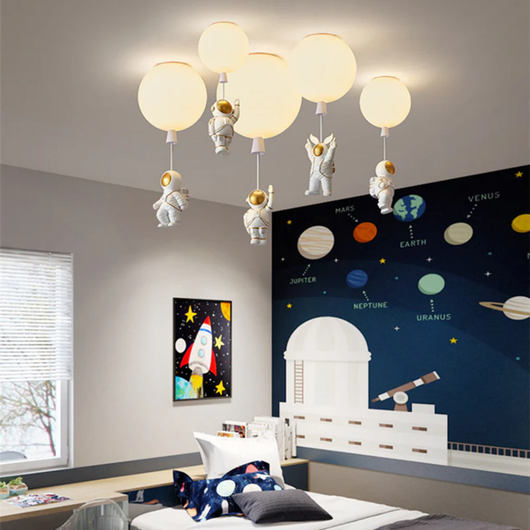 Trendige Mond/Astronaut Kinderzimmer LED Deckenlampe - CosmoGlow