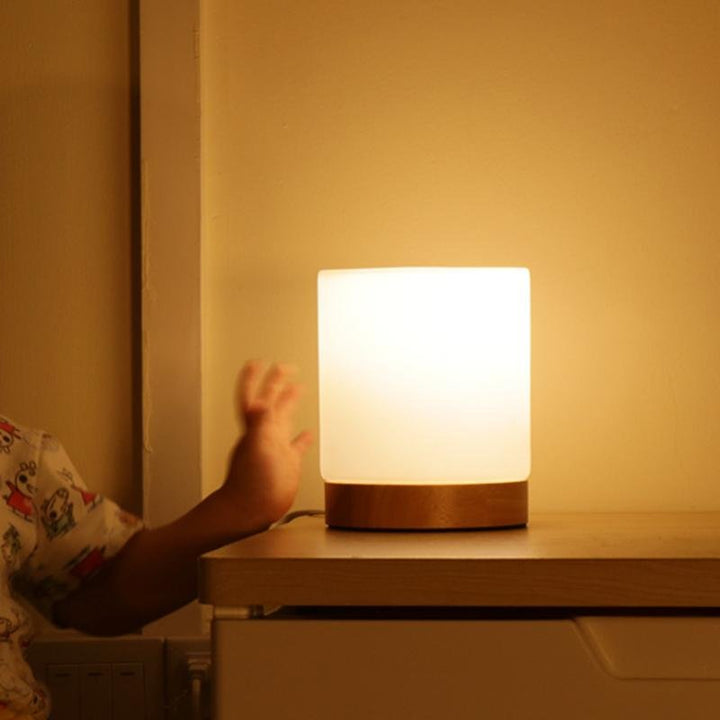 LumiGlow Raffinierte Glas Tischlampe mit Touch-LED
