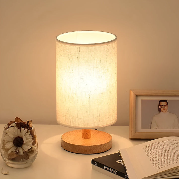 Elegante ZenShade LED - Tischlampe für luxuriöse Schlafzimmerbeleuchtung