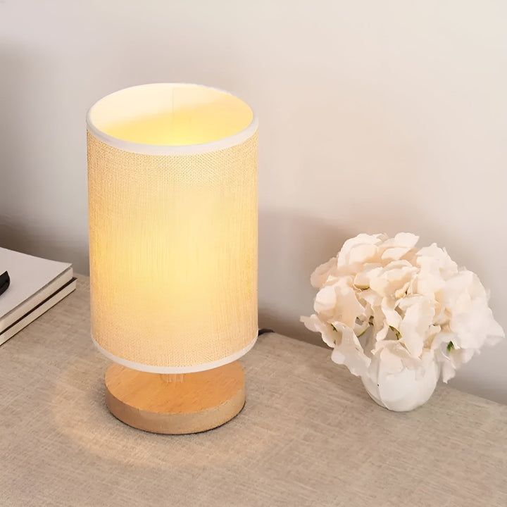 Elegante ZenShade LED - Tischlampe für luxuriöse Schlafzimmerbeleuchtung