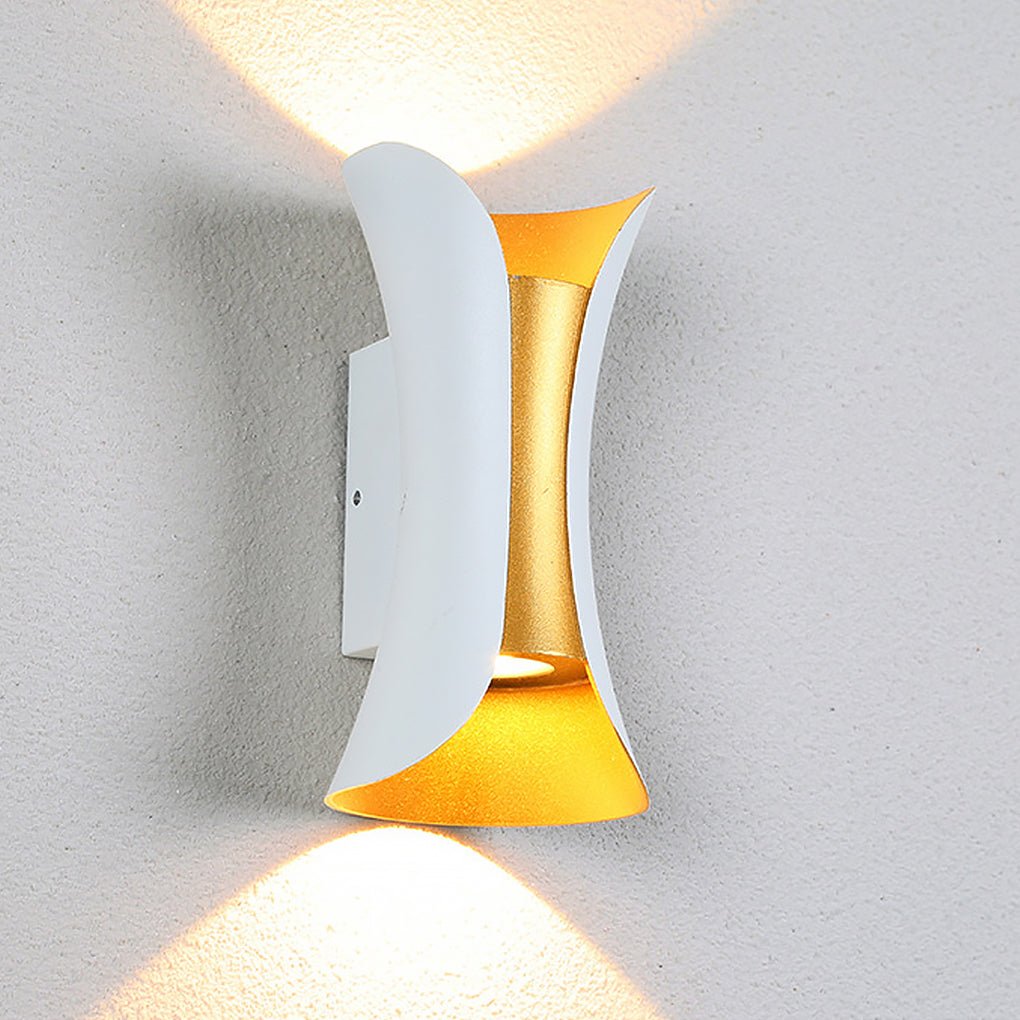 Elegante wasserdichte LED-Lampen mit geschwungener Form für den Garten