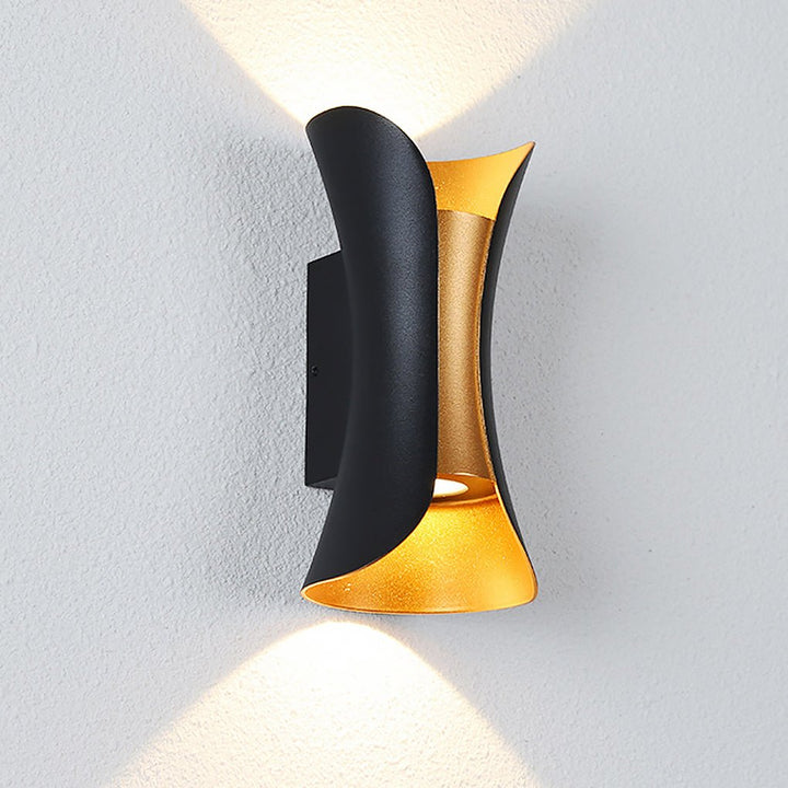 Elegante wasserdichte LED-Lampen mit geschwungener Form für den Garten
