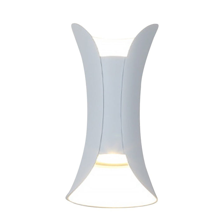 Elegante wasserdichte LED-Lampen mit geschwungener Form für den Garten