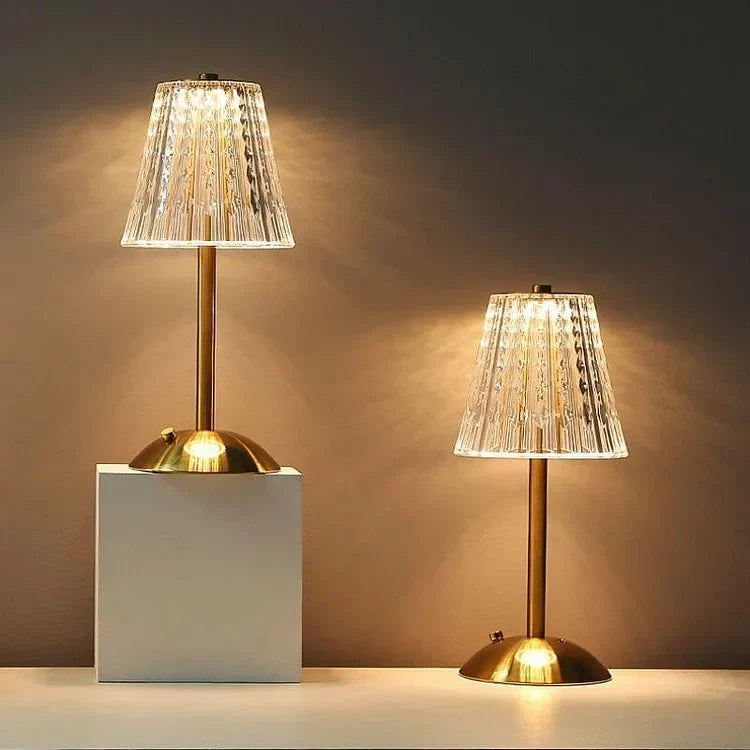 AuraLux – Luxuriöse goldene Kristall-Tae-Lampe mit Touch-Steuerung und Dimmae-LED-Beleuchtung