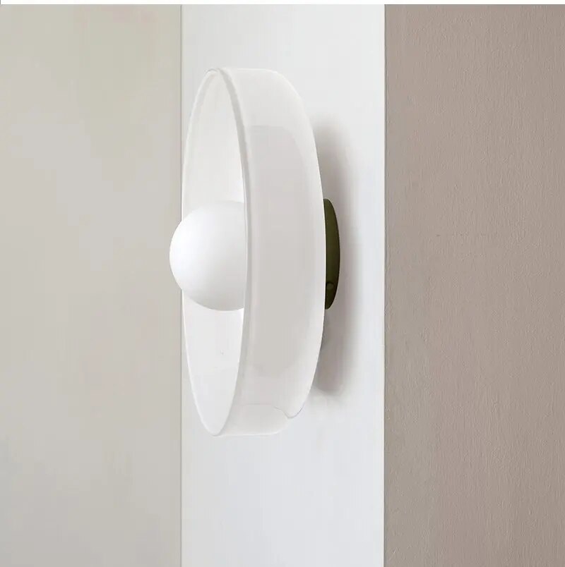 Nordic Elegance - Die GlassGlow Deckenlampe für Ihr Zuhause