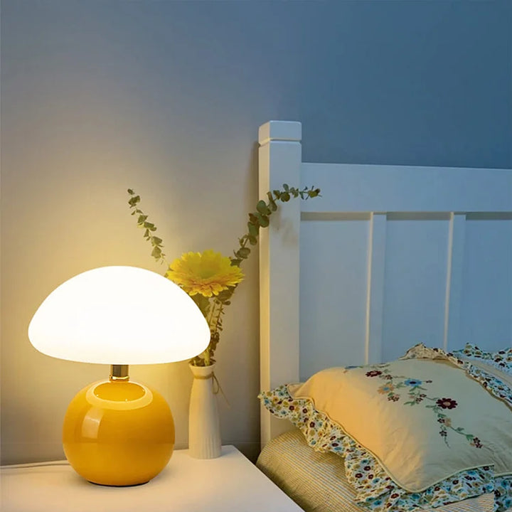 Französische Creme Pilzlampe