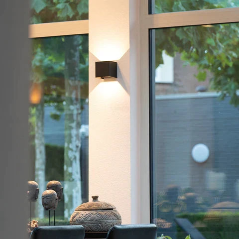 Luxuriöse Wandleuchte mit Bewegungssensor