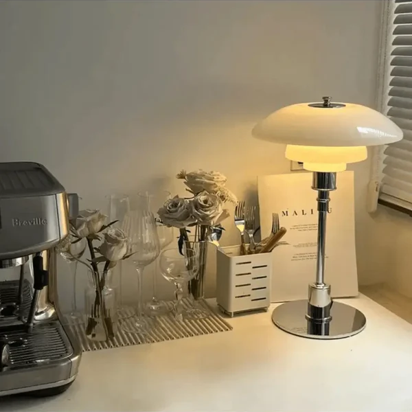 Skandinavische Designer Tischlampe Minimalistisch