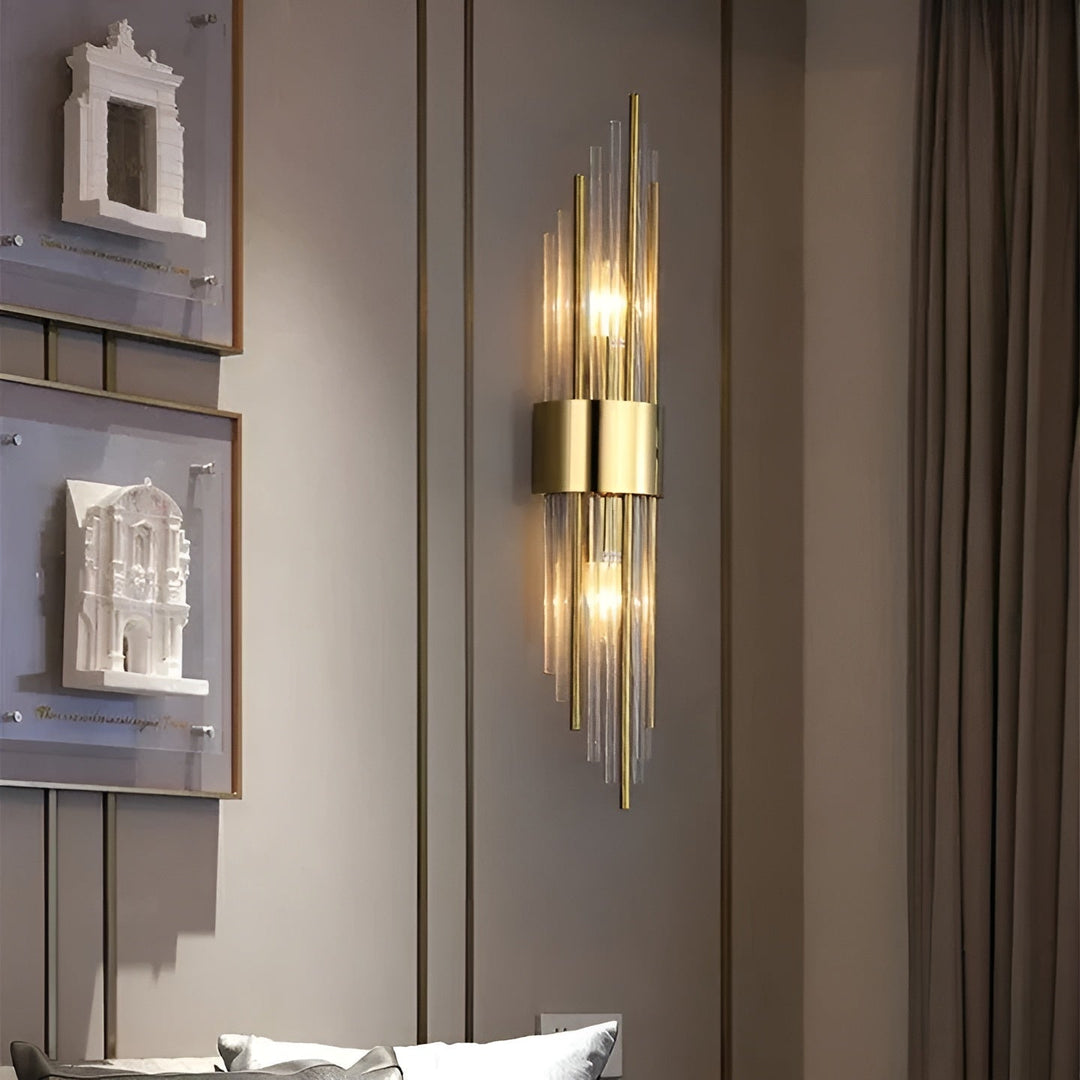 Wandleuchte mit Kristalleffekt – Elegantes Design mit goldenen Akzenten
