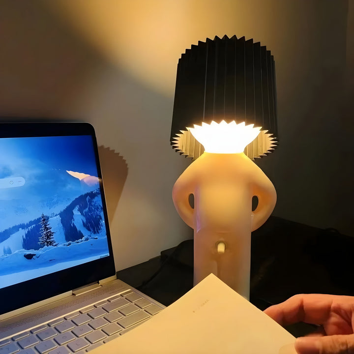 Sassy Boy Kreative Tischlampe Einzigartige Beleuchtung für Schlafzimmer und Wohnraum