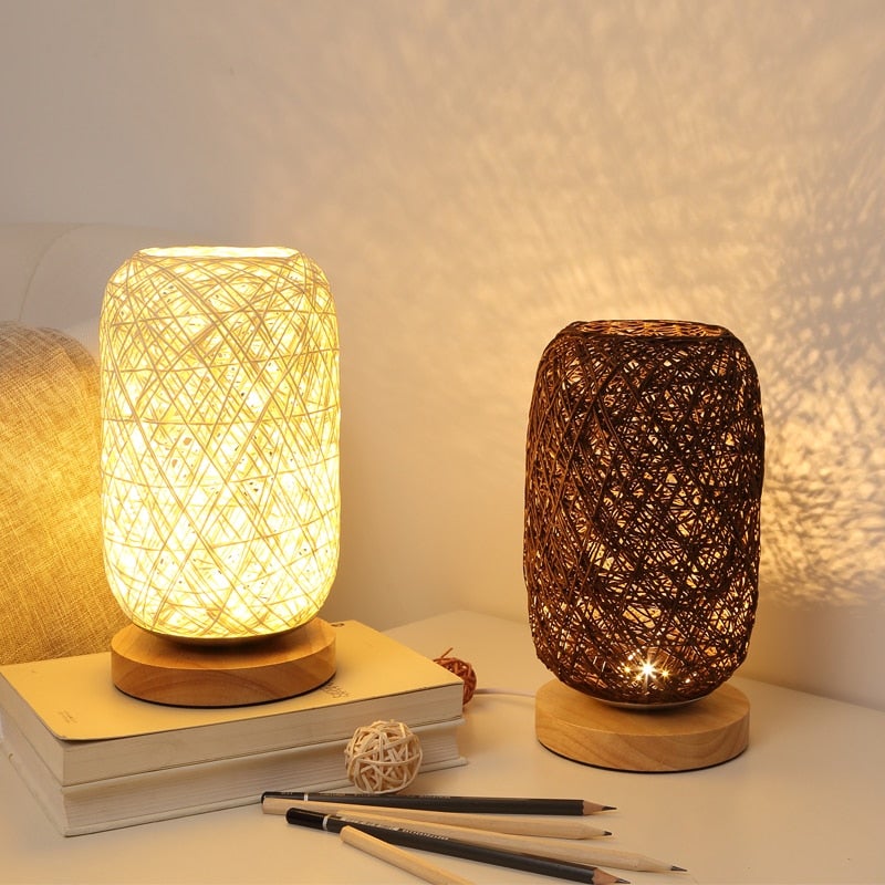 Tischlampe aus Rattanholz