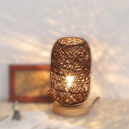 Tischlampe aus Rattanholz