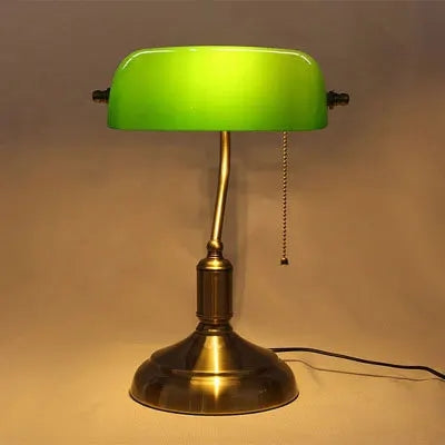 LuxeLume - Elegante Glas-Tischlampe für zeitloses Licht